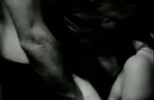 XXX युवक अपनी प्रेमिका वीडियो हिंदी मूवी सेक्सी के सामने अन्य लोगों के साथ खड़ा था,