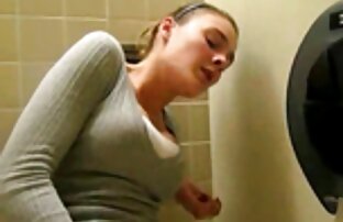 XXX एक आदमी सेक्सी मूवी हिंदी मूवी मिलाते हुए छोटे स्तन के साथ लाल